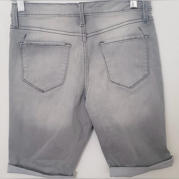 Mossino Mid rise Bermuda - Picture 4 of 9